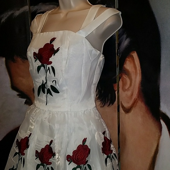 Tatyana Bella Taffeta 1950's Pinup Cocktail Dress w Large Embroidered Red Roses - Picture 7 of 8